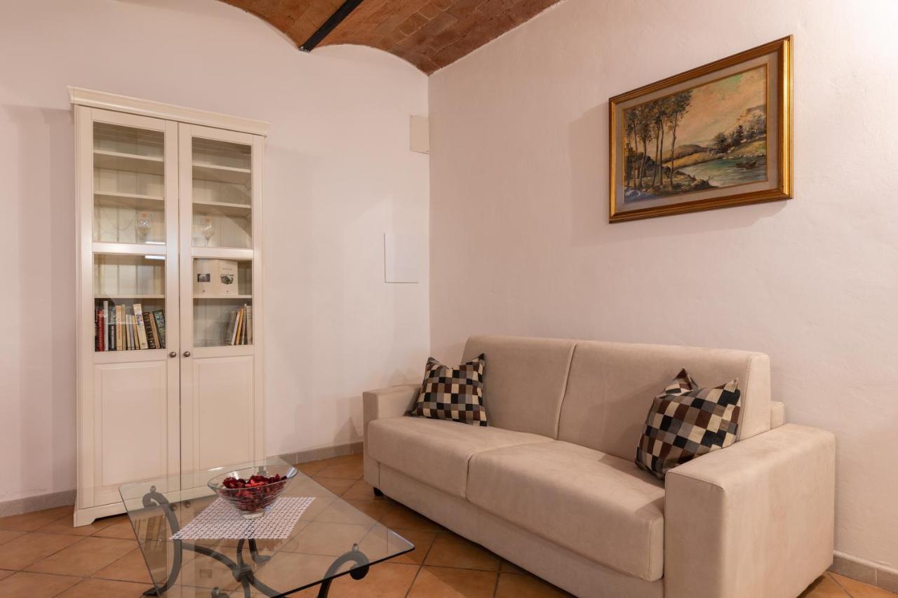 Enchanting Flat With Patio In Abbadia A Isola Monteriggioni Zewnętrze zdjęcie