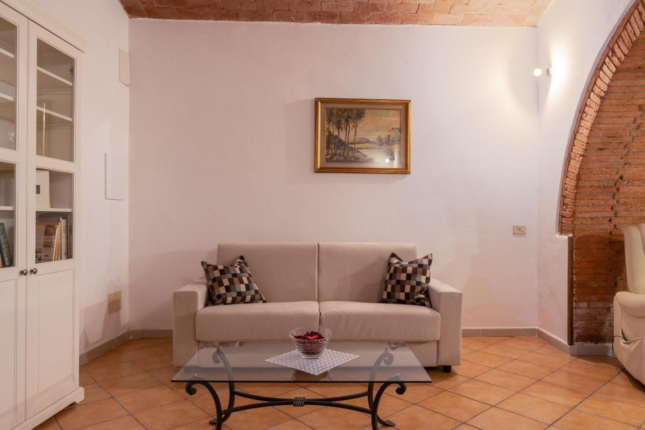 Enchanting Flat With Patio In Abbadia A Isola Monteriggioni Zewnętrze zdjęcie