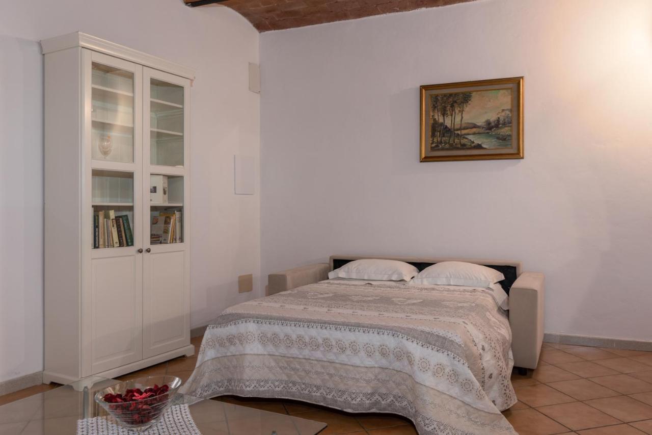 Enchanting Flat With Patio In Abbadia A Isola Monteriggioni Zewnętrze zdjęcie